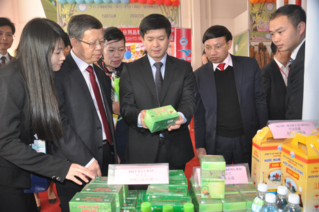 ໄຂງານຕະຫຼາດນັດ ການຄ້າ, ການທ່ອງທຽວ ເຂດຊາຍແດນຈີນ - ຫວຽດນາມ ປີ 2014